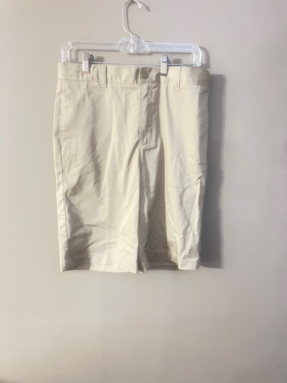 Lands' End Men's Cream Flat-Front Casual Shorts